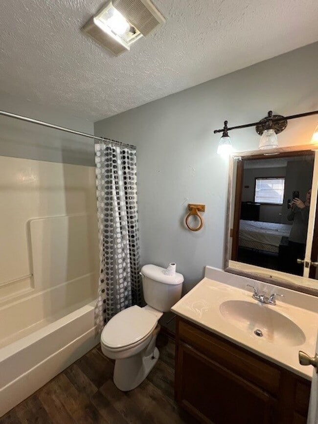 Building Photo - Cozy Fully Furnished 1B/1B Cottage Available in Sulphur