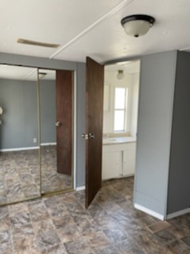 Building Photo - 106 133rd Street