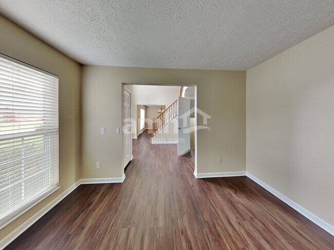 Building Photo - 4073 Sherbourne Dr