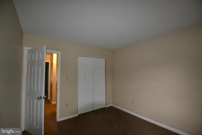 Building Photo - 619 4th St