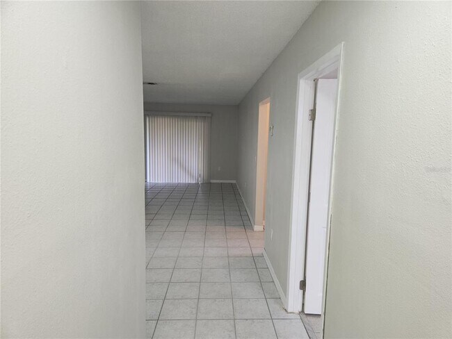 Building Photo - 9831 Grace Dr