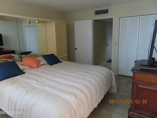 Building Photo - 3043 S Atlantic Ave