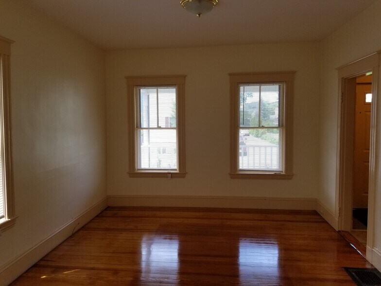 living room - 46 Chandler St