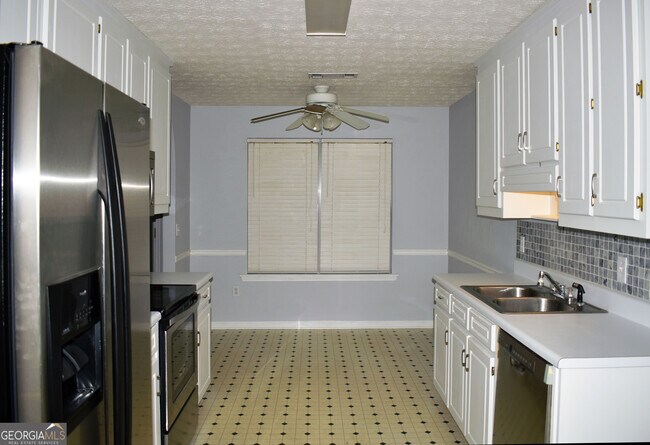 Building Photo - 3284 Rockwalk Terrace