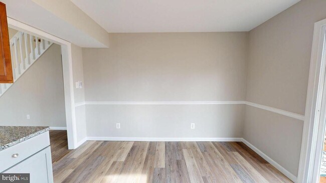 Building Photo - 72 Whethersfield Cir