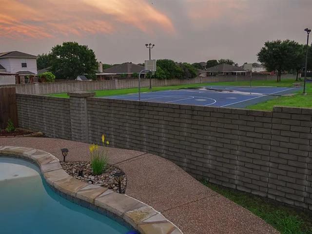 Building Photo - 1510 Sequoia Dr