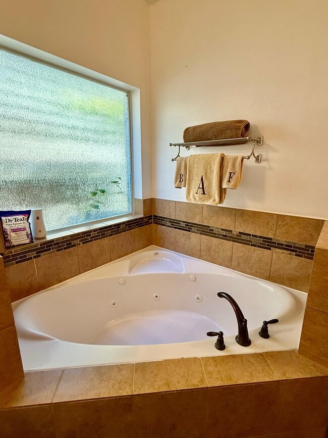 Building Photo - 8153 Tranquil Lake Way