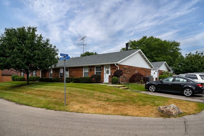 Building Photo - COME SEE THIS BEAUTY!