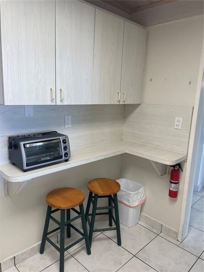 Building Photo - 5601 Collins Ave