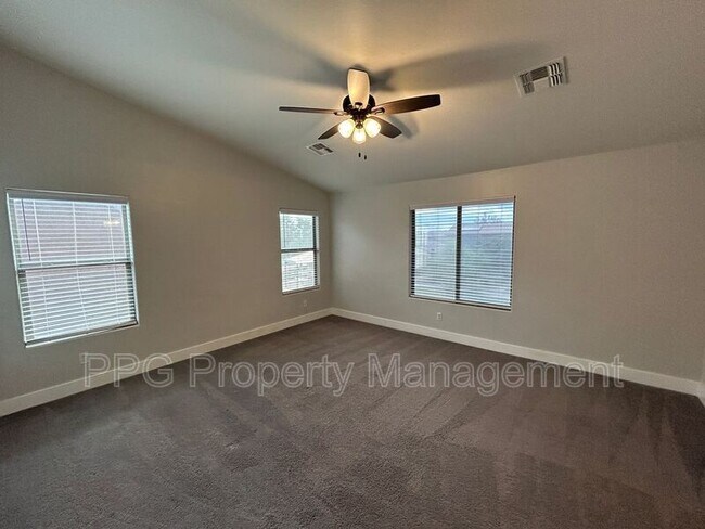 Building Photo - 15439 W Poinsettia Dr