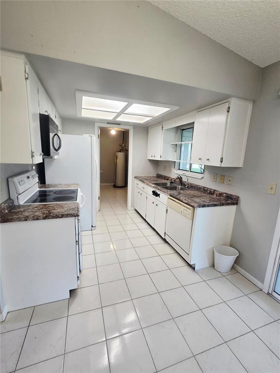 Building Photo - 8425 SW 107th Pl