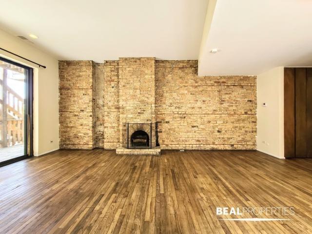 Building Photo - 2 bedroom in CHICAGO IL 60657