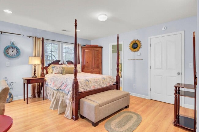 Building Photo - 1428 Bloomingdale Ln