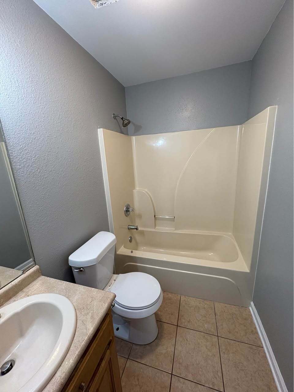 Building Photo - 127 Tine Ln