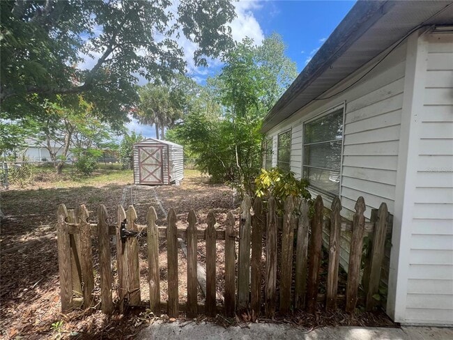 Building Photo - 8250 Lombra Ave
