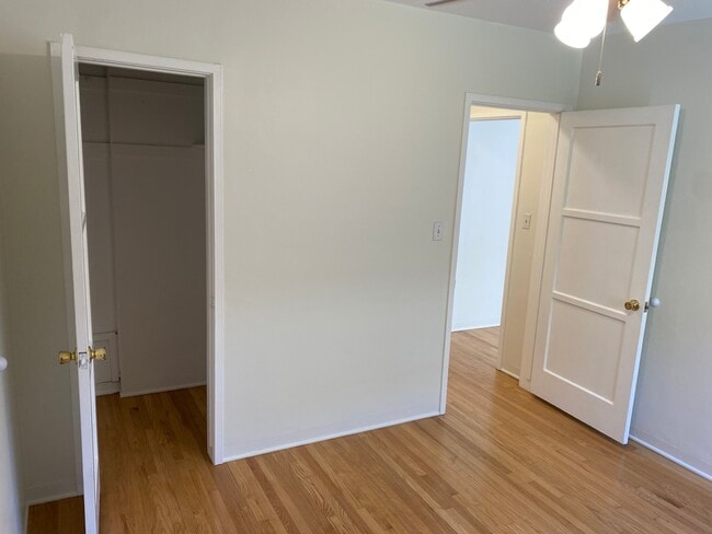 Bedroom - 2550 Greenfield Ave
