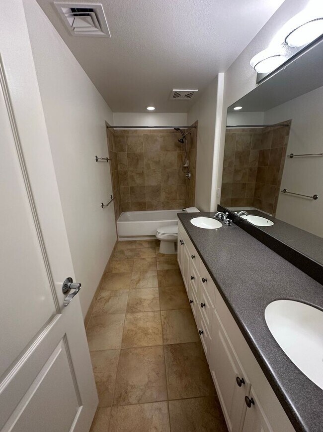 Building Photo - Beautiful 3 BD / 2 BA Townhome in Ko Olina!
