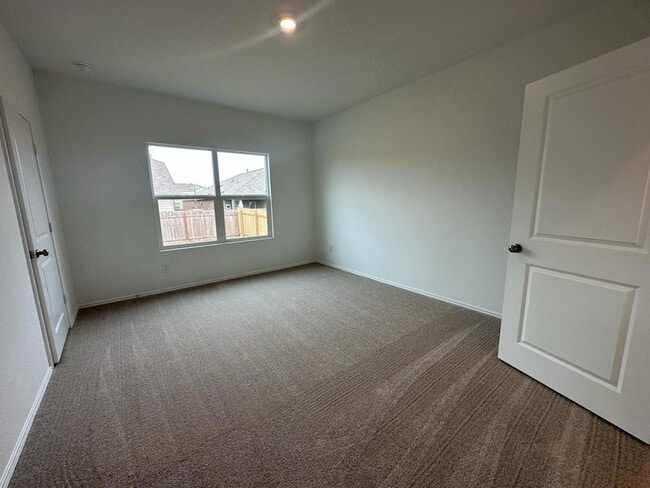 Building Photo - 229 Sonterra Dr