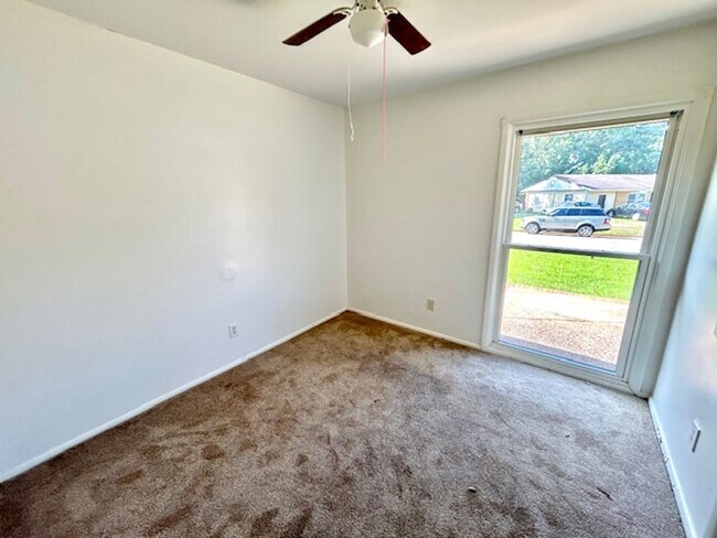 Building Photo - 3004 Belafonte Ave NW