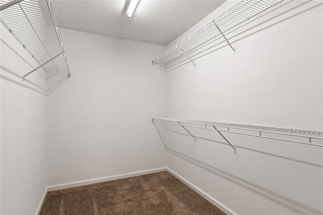 Building Photo - 9155 Friarbridge Dr