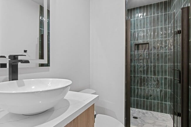 Building Photo - 4805 Paula St