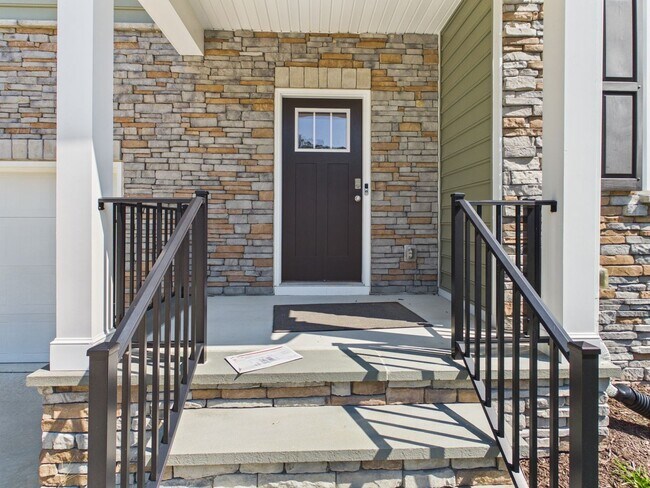 Building Photo - 5701 Brailen Dr