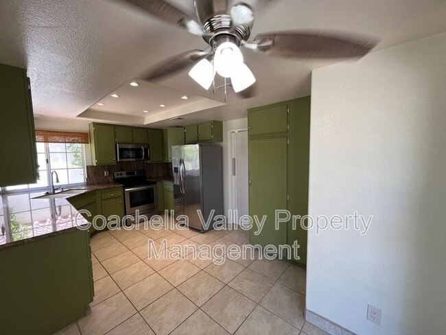 Building Photo - 43851 Vía Granada