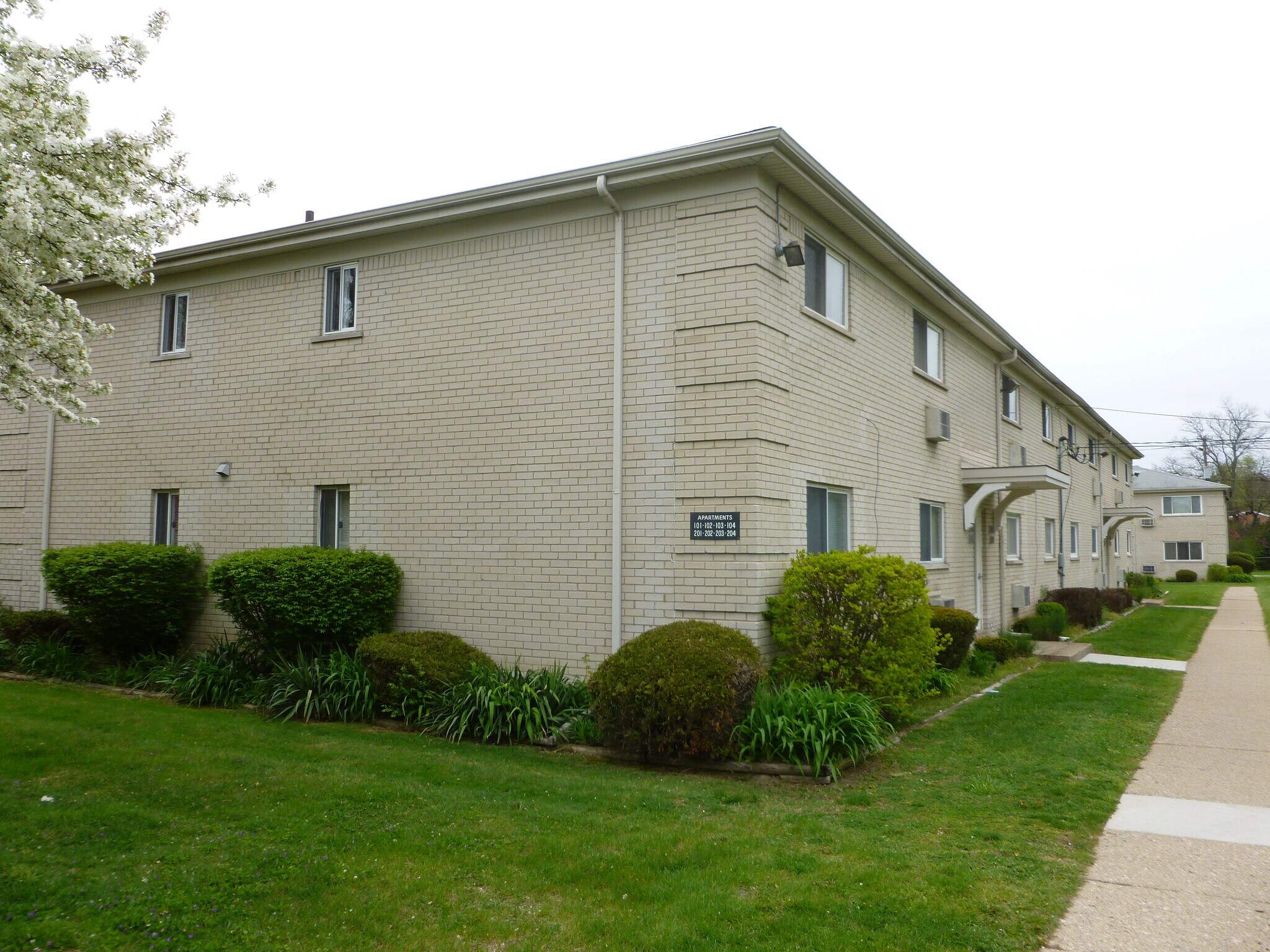 Building Photo - 4113 Telegraph Rd