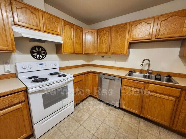 Building Photo - 4041 Lunar Dr