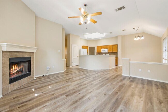 Building Photo - 3937 Kristencreek Ln