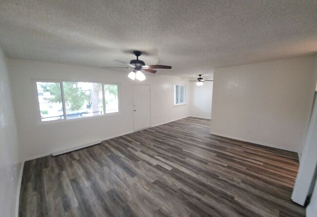 Building Photo - Spacious La Mesa 2BR/1BA unit ($1000 off f...