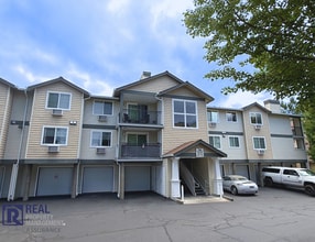 Building Photo - 780 NW 185th Ave