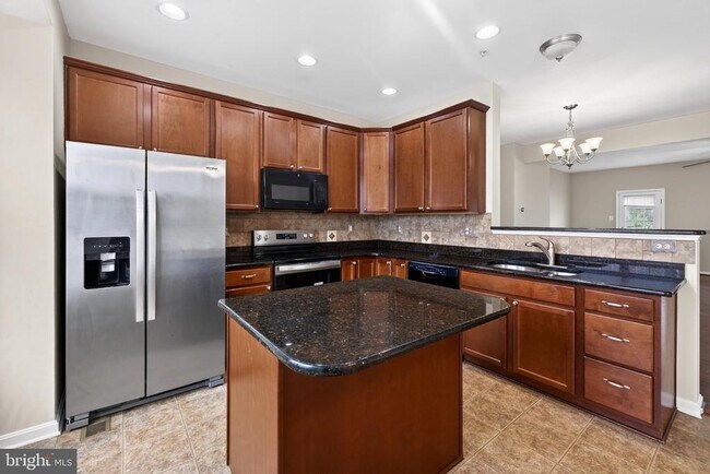 Building Photo - 10382 Lantern Ln