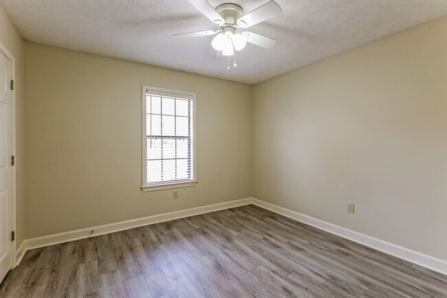 Building Photo - 110 Formosa Dr