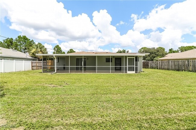 Building Photo - 3879 Portair Ave