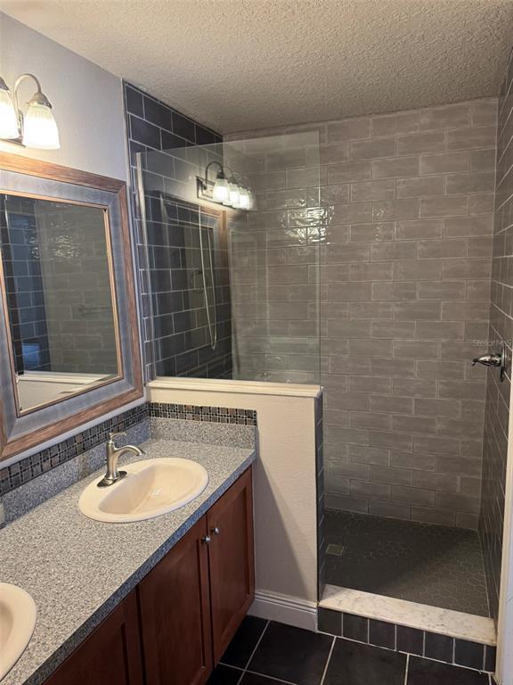 Building Photo - 2117 W Spruce St