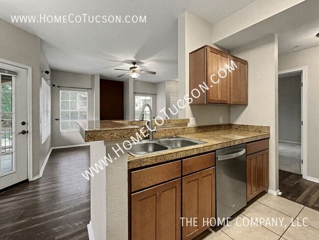 Building Photo - 1500 E Pusch Wilderness Dr