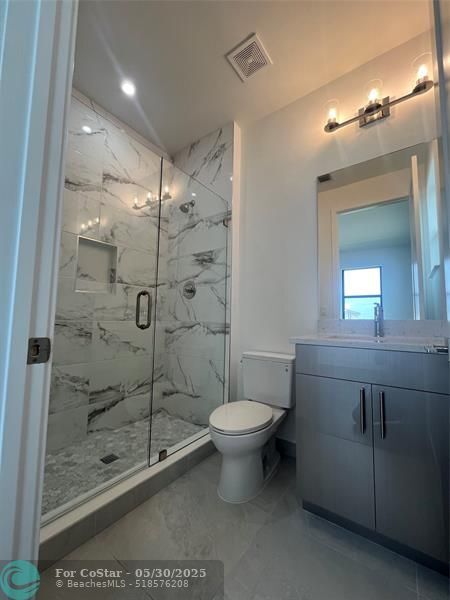 Building Photo - 12526 Solana Bay Cir