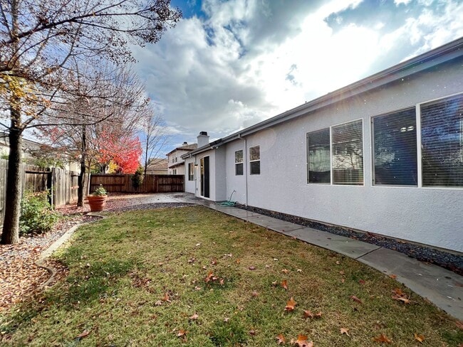 Building Photo - 1808 Spokane Rd