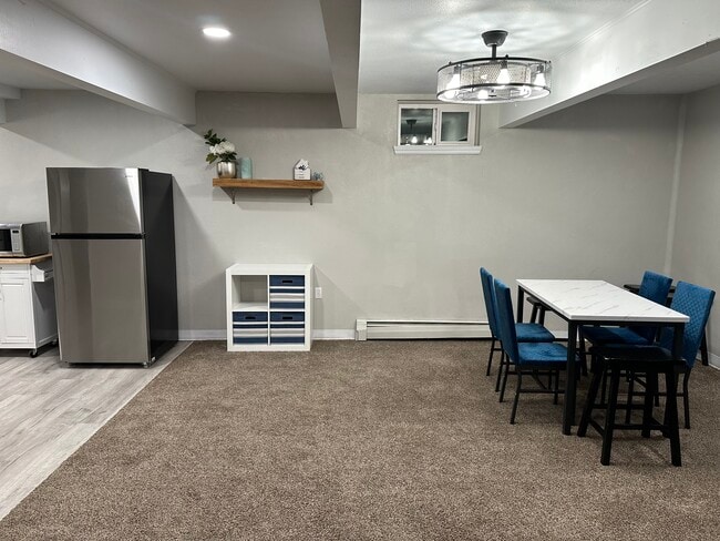 Building Photo - 11916 Barrett St