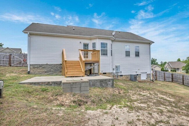 Building Photo - 27 True Blue Dr