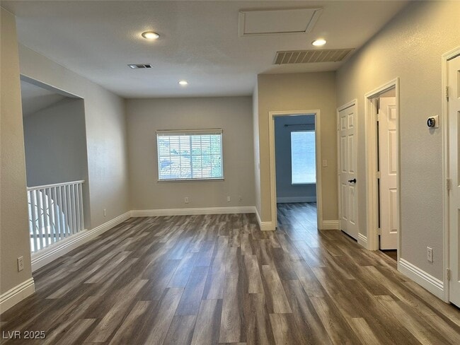 Building Photo - 8931 Lansberry Ct