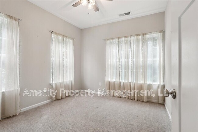 Building Photo - 1208 Kings Land Court