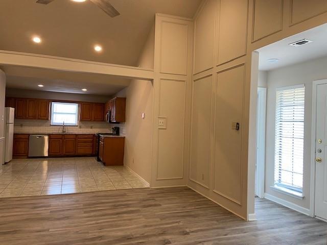 Building Photo - 2303 Markland St