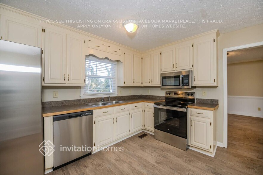 Building Photo - 3735 Starboard Ln