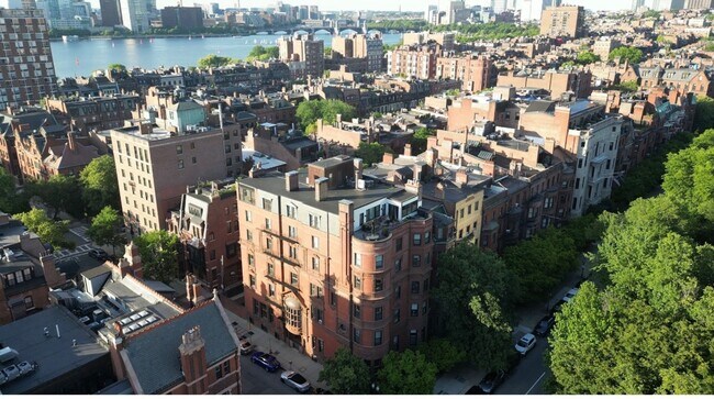 Building Photo - 239 Commonwealth Ave