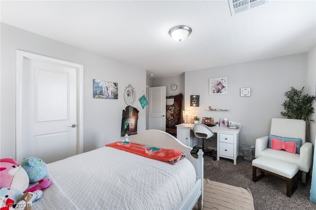 Building Photo - 7438 Ardenno St