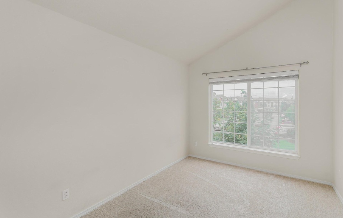 Building Photo - 1245 SW 175th Ave