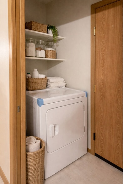 Building Photo - 7104 SE Kansas St