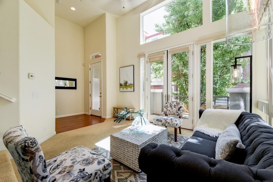 Primary Photo - 6541 Bantry Bay St